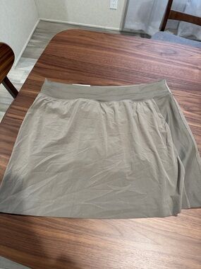 Members Mark skort NWT